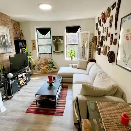 Charming One-Bedroom Apartment In South Chelsea New York Exterior photo